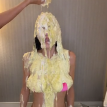 Slimed Models: New Model Lizzie Gets Slimed for First Time!