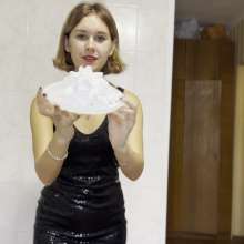 Top Messy Girls: The Girl Wanted to Make a Pie for You but Got It Herself