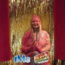 LiquidX: Lisa rides The Messyworld eXpress train ride