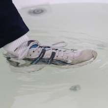 Wet Live Team: Water Workout in the Water-filled Jacuzzi by Danio