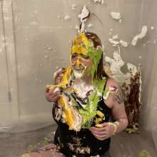 dormant: Messy Xmas!  New Video "Aimme Pied and Slimed"
