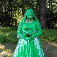 JD and Messy Andi: A Sploshing Wedding!