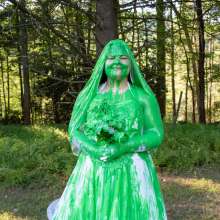 JD and Messy Andi: A Sploshing Wedding!