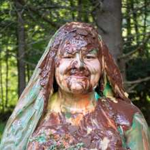 JD and Messy Andi: A Sploshing Wedding!