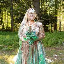 JD and Messy Andi: A Sploshing Wedding!