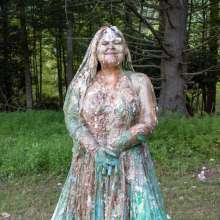 JD and Messy Andi: A Sploshing Wedding!