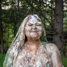 JD and Messy Andi: A Sploshing Wedding!