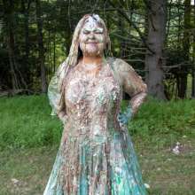JD and Messy Andi: A Sploshing Wedding!