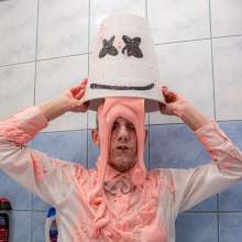 Your Wet Cat: Gentleman's Clutter Bath--Redeeming Pies and Slime