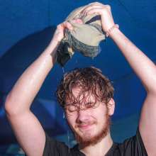 Wet Live Team: He Did Decide to Jump into the Cold Pool Underwater