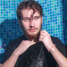 Wet Live Team: He Did Decide to Jump into the Cold Pool Underwater