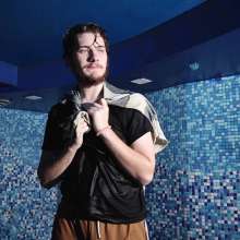 Wet Live Team: He Did Decide to Jump into the Cold Pool Underwater