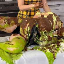 Messygirl: New Messygirl Download: Cooking with Marcy