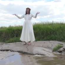 DungeonMasterOne: Miss Abigail the Midsummer Mud Bride!