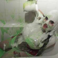 WAMfuns Messy Forfeits: Miss Sophia Claus Gungey Masturbation