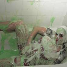 WAMfuns Messy Forfeits: Miss Sophia Claus Gungey Masturbation