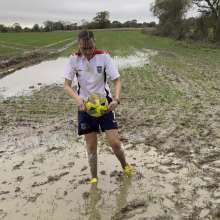Wamgirlx: Muddy Football Practise