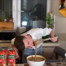 Your Wet Cat: Recipe for a Student Dinner and Its Consequ