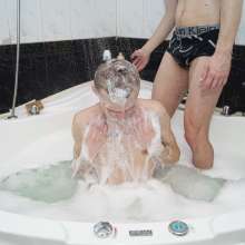 Wet Live Team: Ruslan and Artem Washed each Other to a Shine | Foam Day