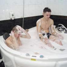 Wet Live Team: Ruslan and Artem Washed each Other to a Shine | Foam Day