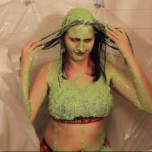 somedude82: Sirena Receives Award, Doesn't Know Why, Gets Green Slimed