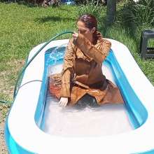 Thefetishgirl: Soaking Wet in Pool