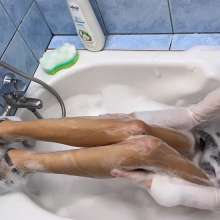 Wet Live Team: VIP Business Baby and Her Best Relaxation in a Bubble Bath