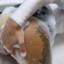 Wet Live Team: VIP Business Baby and Her Best Relaxation in a Bubble Bath