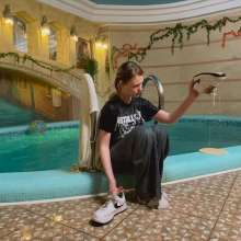 Wet Live Team: Alice Swam in the Pool on Her Back. Easy Wetlook and Game