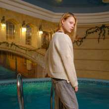 Wet Live Team: Alice Swam in the Pool on Her Back. Easy Wetlook and Game