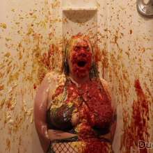 DuckDuckWam: Banana Gag and Savoury Humiliation