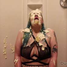 DuckDuckWam: Banana Gag and Savoury Humiliation