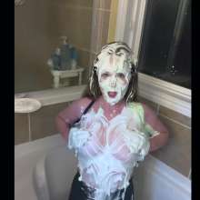Chloe of PieroProductions: Chloe G. In... Bathtub Pies and Slime