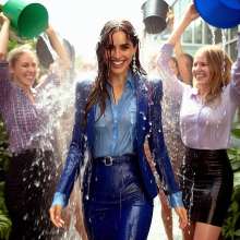 Wetmaxiskirts: AI wetlook/muddy women wearing business suits (Mdic)