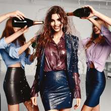 Wetmaxiskirts: AI wetlook: women in business suits (third selection)
