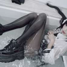RSSRuinStreetStyle: Jirai-Kei Girl Wearing Mini Skirt, Shirt and Stockings Fully Soaked In Bath