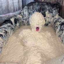 Messygirl: Slop Covered Cruella