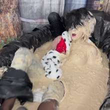 Messygirl: Slop Covered Cruella