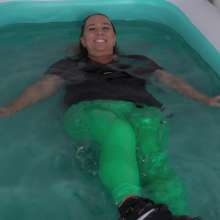 DMarieAllWet: Some Fun in Green Workout Leggings!