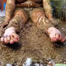 The Man and The Wife: New Download- 'Violet: Tar and Feathered 3 Times... and Green Slimed'