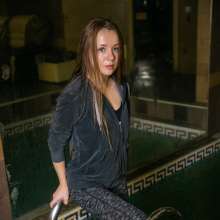 wet.look.me: Wetlook girl in Charcoal hoodie and leggings | Wetlook.biz