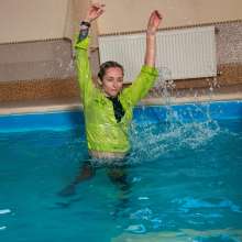 wet.look.me: Wetlook girl in Black Leggings | Wetlook.biz
