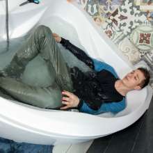 WetlookerUpdates: Wet guys on Wetlooker!