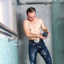 WetlookerUpdates: Wet guys on Wetlooker!