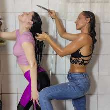 Get Your Snaps: Siri joined Jazmin in the tub