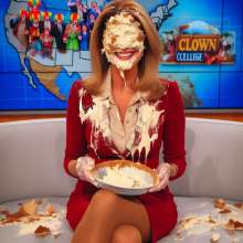 skirtpie: News Anchor