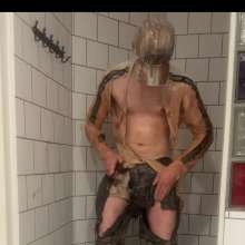 noahwet: Custard and Ripped Clothes