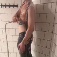noahwet: Custard and Ripped Clothes