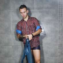 WetlookerUpdates: Wet guys on Wetlooker!