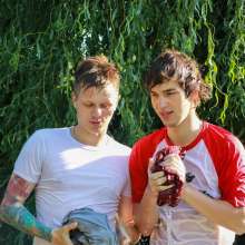 WetlookerUpdates: Wet guys on Wetlooker!